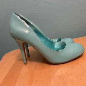 Deb brand sea foam green pumps - size 9